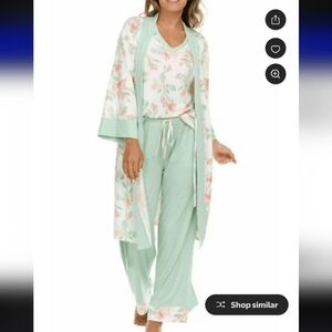 Flora Nikrooz 3 Piece Robe Pajama Top Bottoms Set Cottagecore Lounge NWOT Large